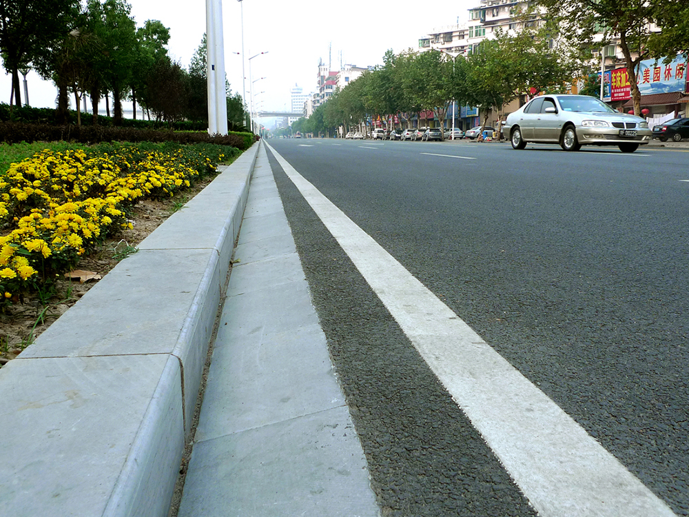 道路侧平石